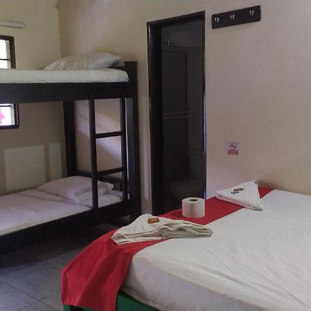 Hotel Bay Sea Сан Хил Екстериор снимка